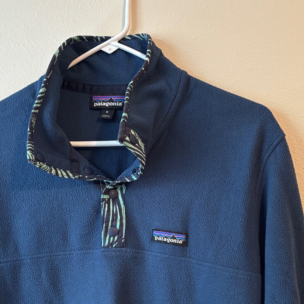 Patagonia Men's Navy Button up Sweater